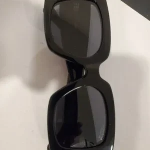 Chanel CH5480H c 622/T8 Black Frame w Glass Pearls / Gray Polarized Sunglasses CHANEL | Accessories | Chanel Ch548h C 622t8 Black Frame W  main image 4